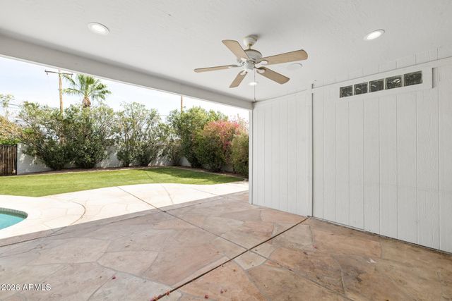 6332 E Earll Drive, Scottsdale, AZ 85251