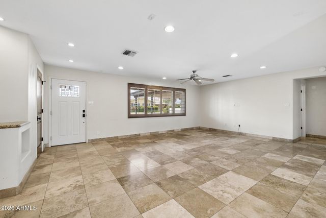 6332 E Earll Drive, Scottsdale, AZ 85251
