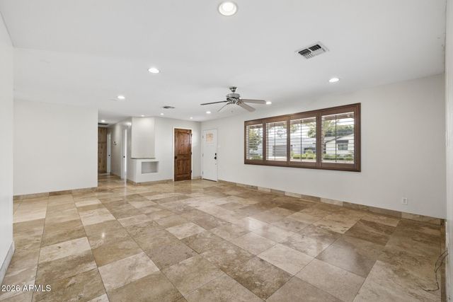 6332 E Earll Drive, Scottsdale, AZ 85251