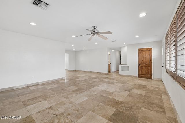 6332 E Earll Drive, Scottsdale, AZ 85251