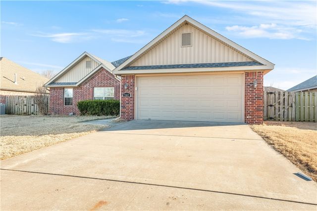 7587 Brooklyn Avenue, Springdale, AR 72762