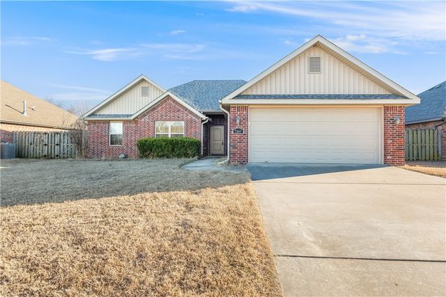 7587 Brooklyn Avenue, Springdale, AR 72762