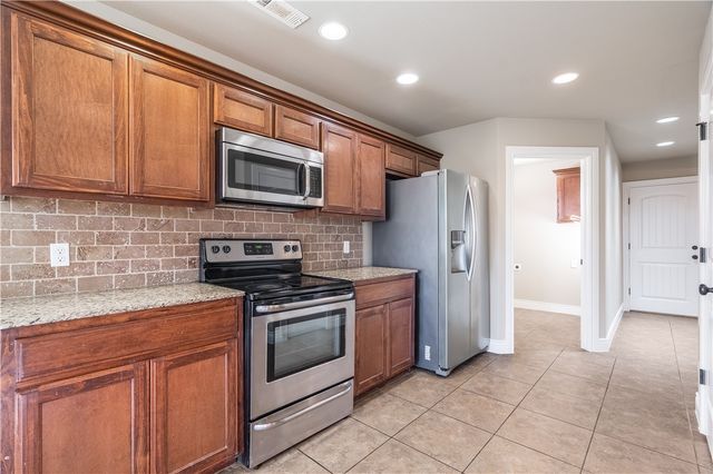 7587 Brooklyn Avenue, Springdale, AR 72762