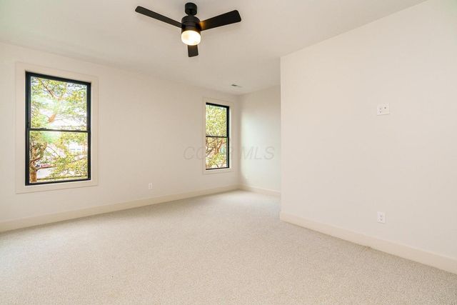 120 Caren Avenue, Worthington, OH 43085