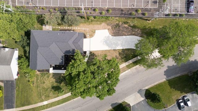 120 Caren Avenue, Worthington, OH 43085