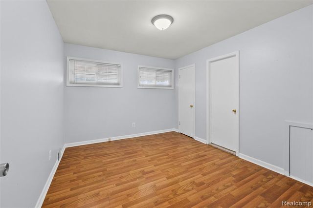 140 Hubbard Street, Garden City, MI 48135