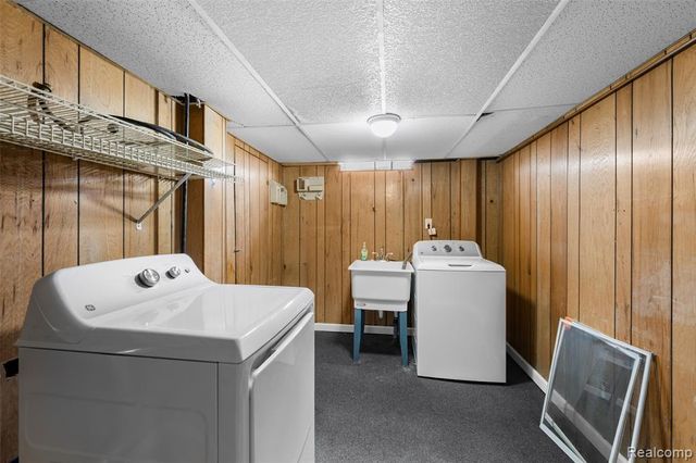 140 Hubbard Street, Garden City, MI 48135