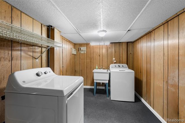 140 Hubbard Street, Garden City, MI 48135