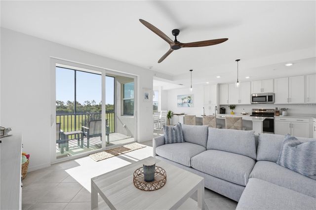 17600 OPAL SAND DRIVE 203, Venice, FL 34293