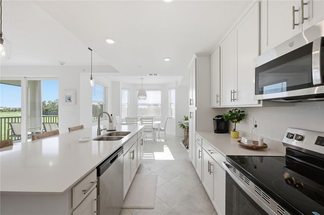 17600 OPAL SAND DRIVE 203, Venice, FL 34293