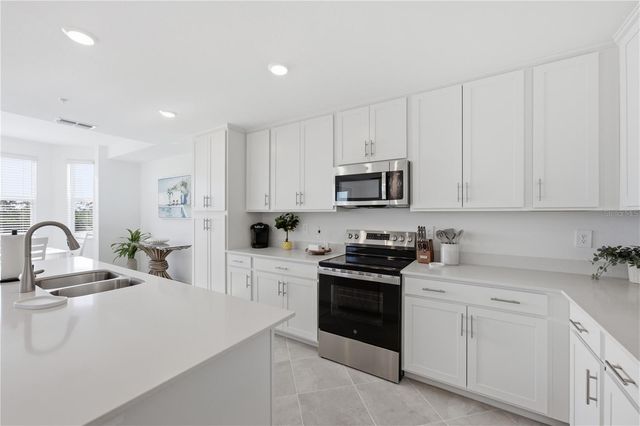 17600 OPAL SAND DRIVE 203, Venice, FL 34293