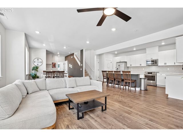 16823 Sw COLORADO Ln, Tigard, OR 97224