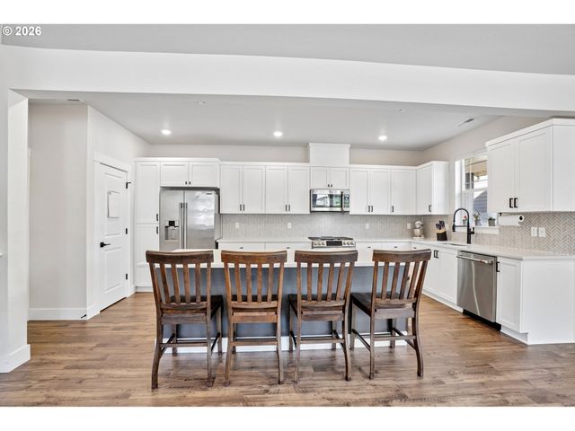 16823 Sw COLORADO Ln, Tigard, OR 97224