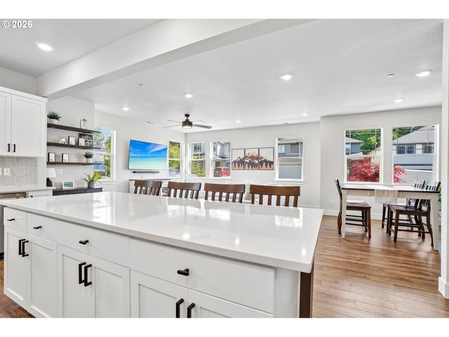 16823 Sw COLORADO Ln, Tigard, OR 97224