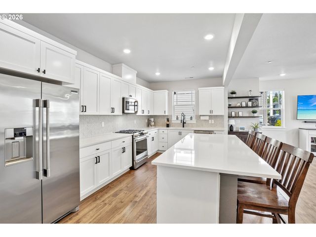 16823 Sw COLORADO Ln, Tigard, OR 97224