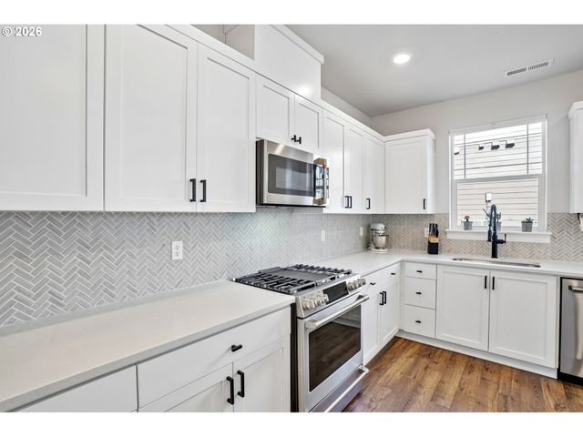 16823 Sw COLORADO Ln, Tigard, OR 97224