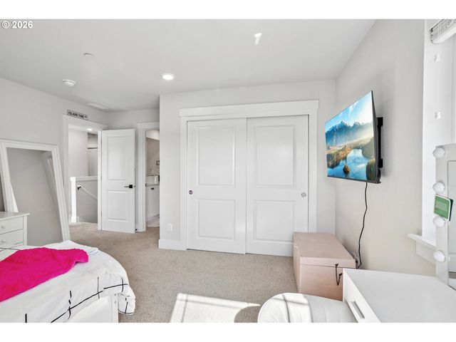 16823 Sw COLORADO Ln, Tigard, OR 97224
