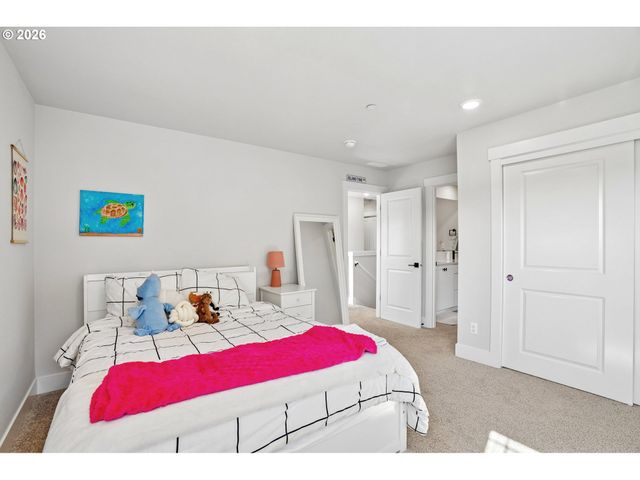16823 Sw COLORADO Ln, Tigard, OR 97224