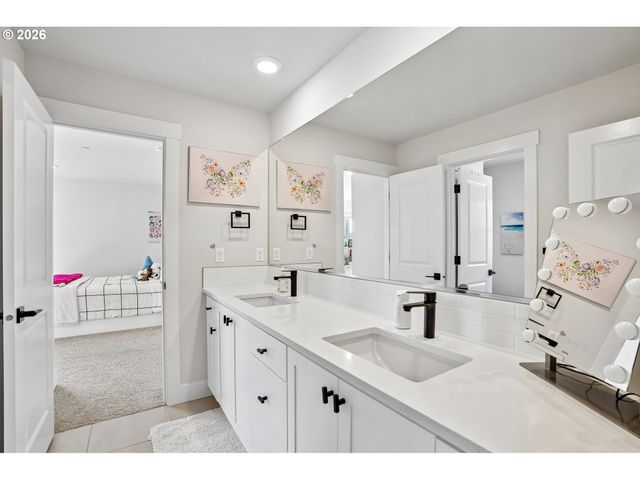 16823 Sw COLORADO Ln, Tigard, OR 97224