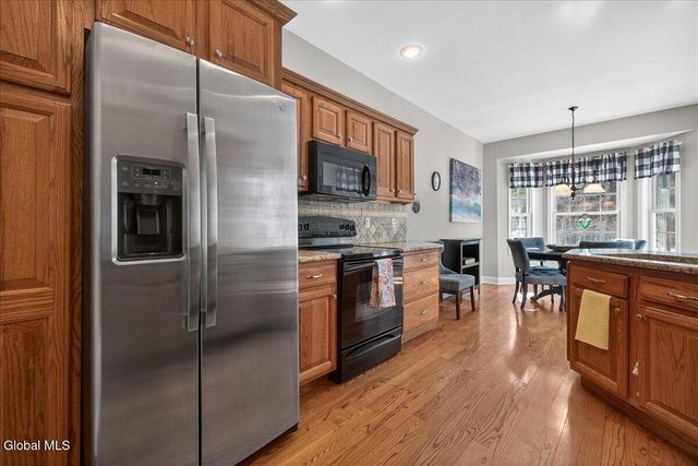 66 Shinnecock Hills Drive, Colonie, NY 12205