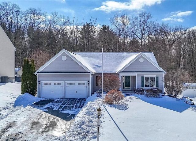 66 Shinnecock Hills Drive, Colonie, NY 12205