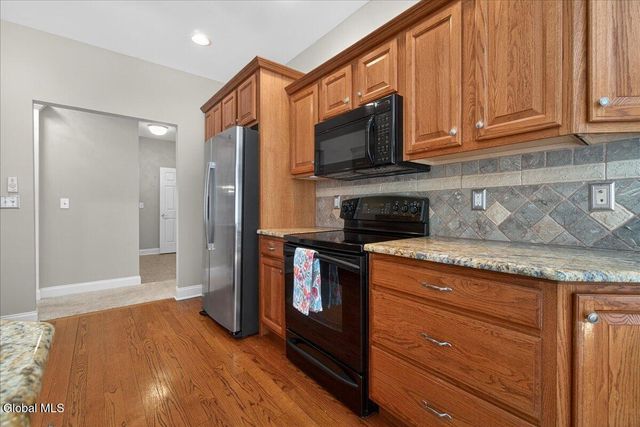 66 Shinnecock Hills Drive, Colonie, NY 12205