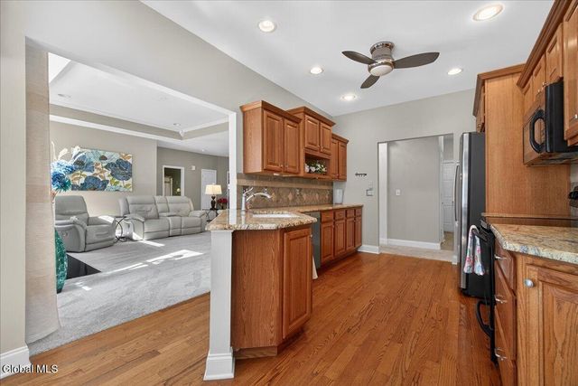 66 Shinnecock Hills Drive, Colonie, NY 12205