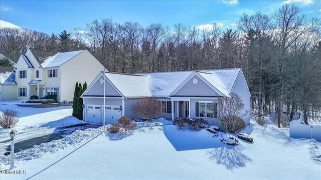 66 Shinnecock Hills Drive, Colonie, NY 12205