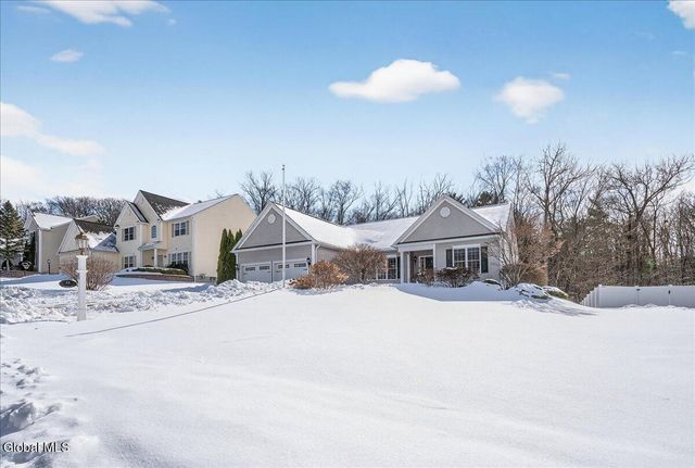 66 Shinnecock Hills Drive, Colonie, NY 12205