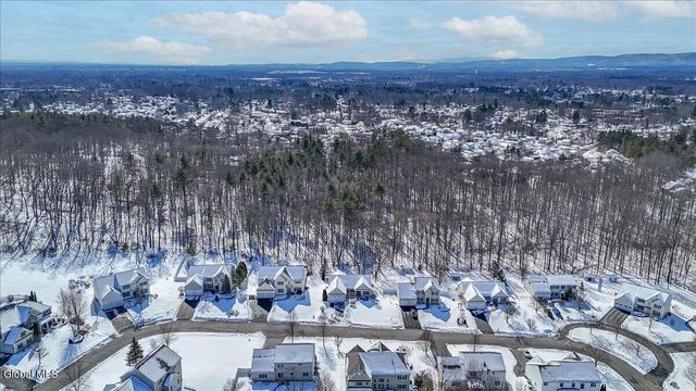 66 Shinnecock Hills Drive, Colonie, NY 12205