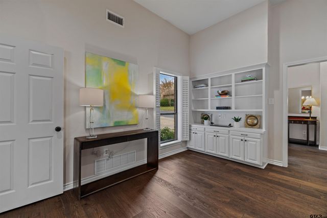 842 Ashford Ct, Tyler, TX 75703