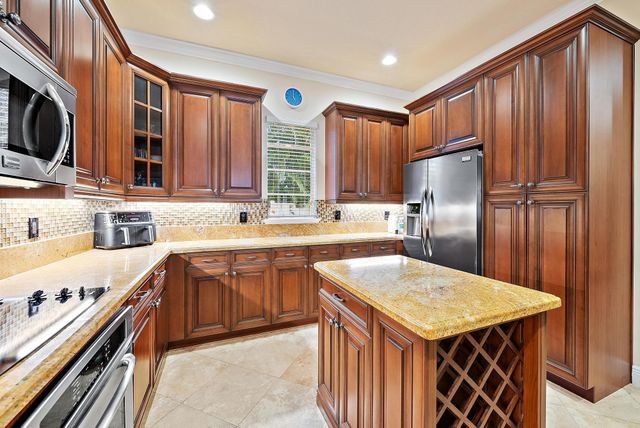 107 Via Poinciana Lane, Boca Raton, FL 33487