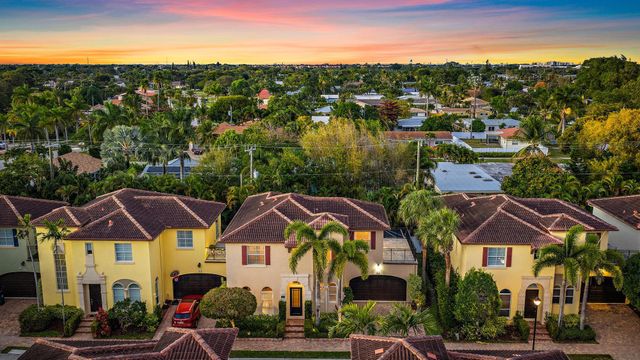 107 Via Poinciana Lane, Boca Raton, FL 33487