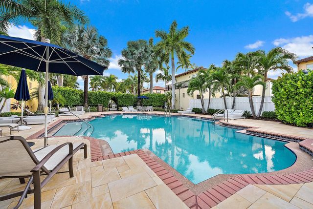 107 Via Poinciana Lane, Boca Raton, FL 33487