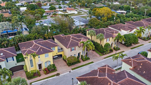 107 Via Poinciana Lane, Boca Raton, FL 33487