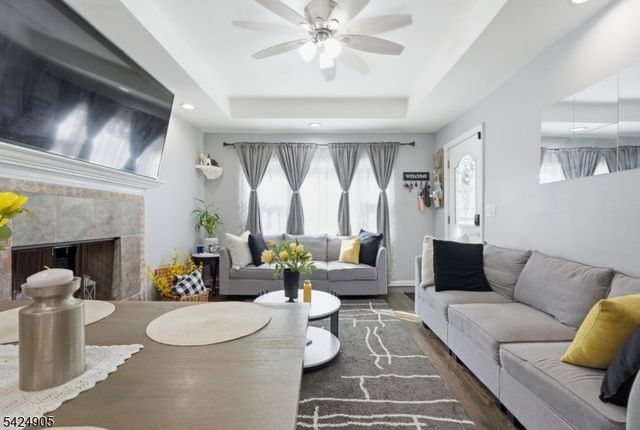 23 Roosevelt Trl, Hopatcong Boro, NJ 07843