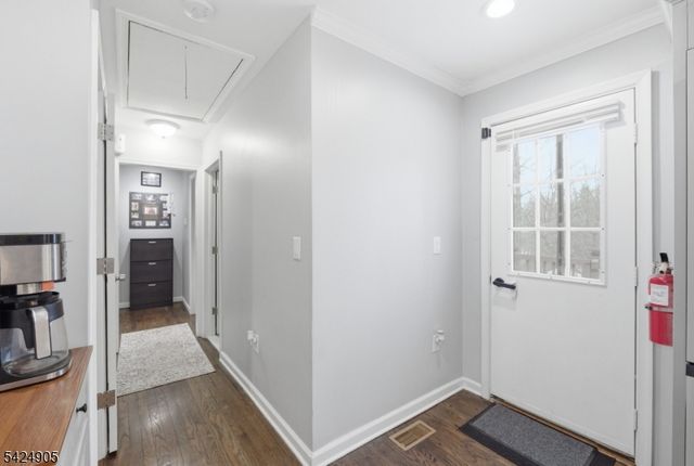 23 Roosevelt Trl, Hopatcong Boro, NJ 07843