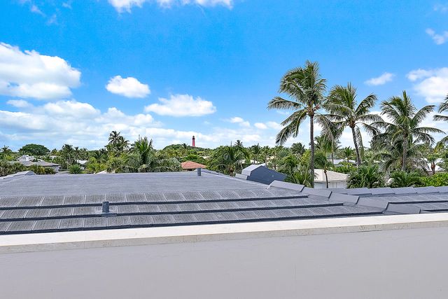22 Ocean Drive, Jupiter Inlet Colony, FL 33469
