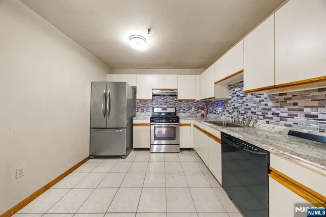 56-60 Ferguson Street C1, Newark, NJ 07105