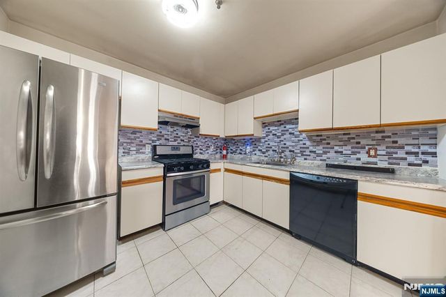 56-60 Ferguson Street C1, Newark, NJ 07105
