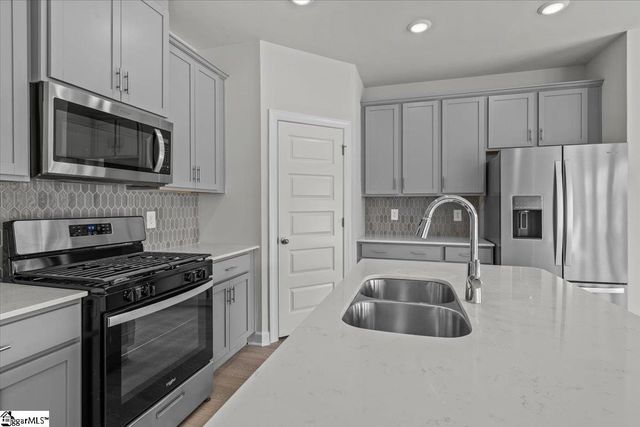 210 Tantalus Street, Gray Court, SC 29645