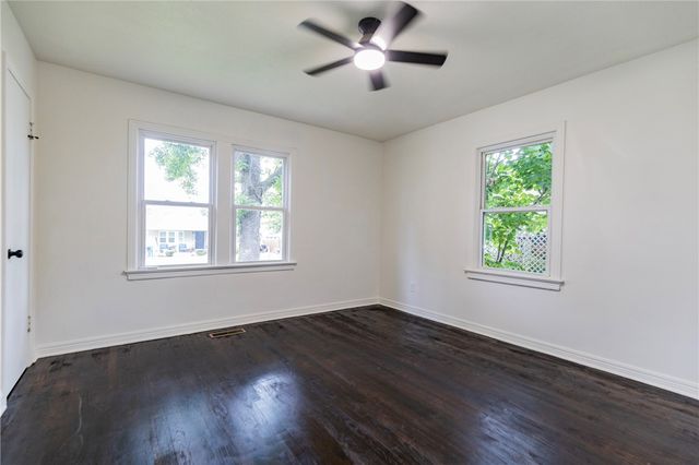 1400 S 4th Street, Rogers, AR 72756