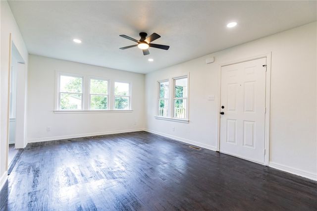 1400 S 4th Street, Rogers, AR 72756