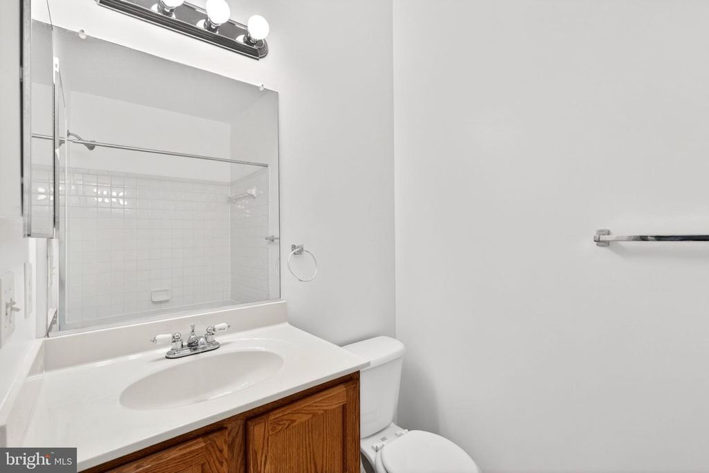 Image 12 of property listing at 9645 DEVEDENTE DR #204, Owings Mills, MD 21117