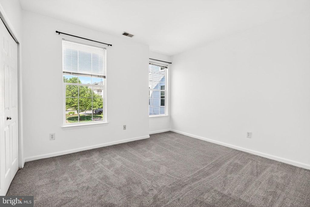 Image 14 of property listing at 9645 DEVEDENTE DR #204, Owings Mills, MD 21117