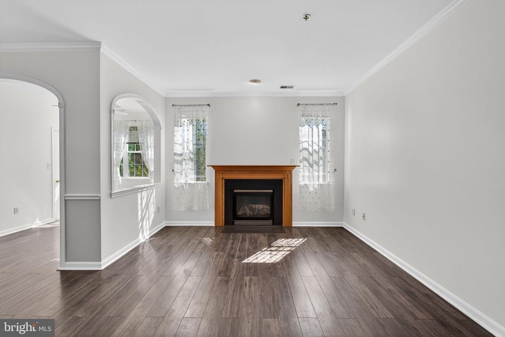 Image 18 of property listing at 9645 DEVEDENTE DR #204, Owings Mills, MD 21117