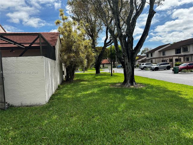 13350 SW 88th Ter F, Miami, FL 33186