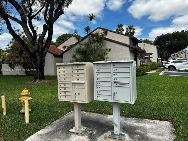 13350 SW 88th Ter F, Miami, FL 33186