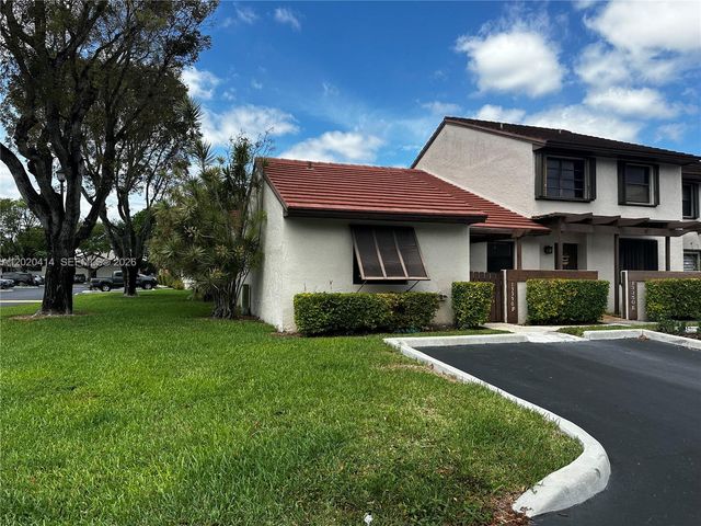 13350 SW 88th Ter F, Miami, FL 33186