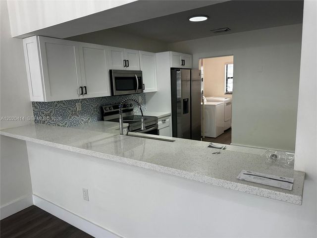 13350 SW 88th Ter F, Miami, FL 33186